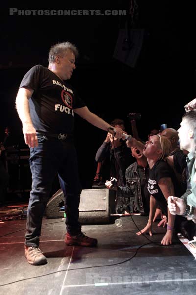 JELLO BIAFRA AND THE GUANTANAMO SCHOOL OF MEDECINE - 2016-08-21 - PARIS - Petit Bain - 
